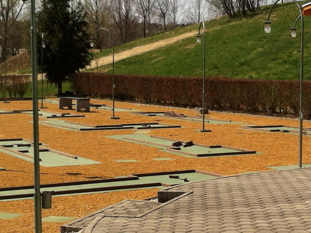 Golf Étterem és Panzió Kaposvár Exterior foto