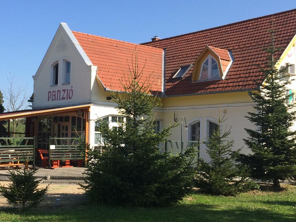 Golf Étterem és Panzió Kaposvár Exterior foto